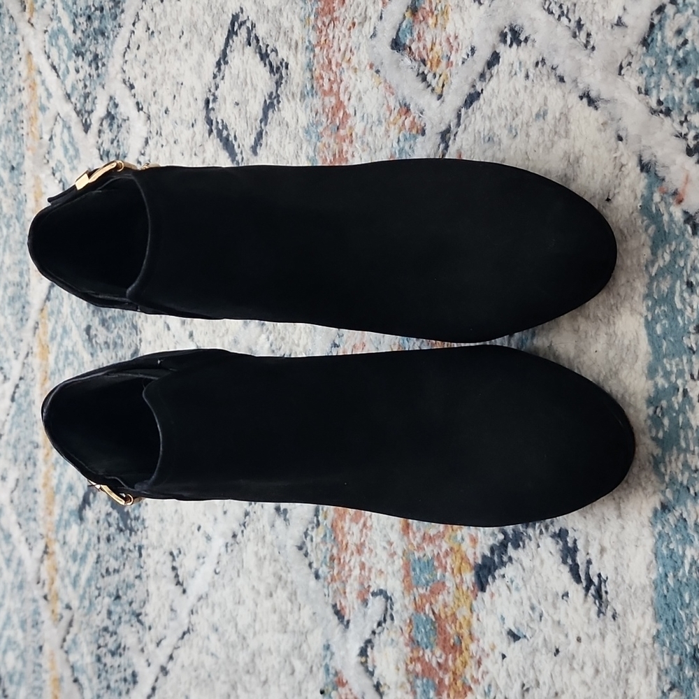 Vince Camuto Ankle Booties. Black, SZ 7